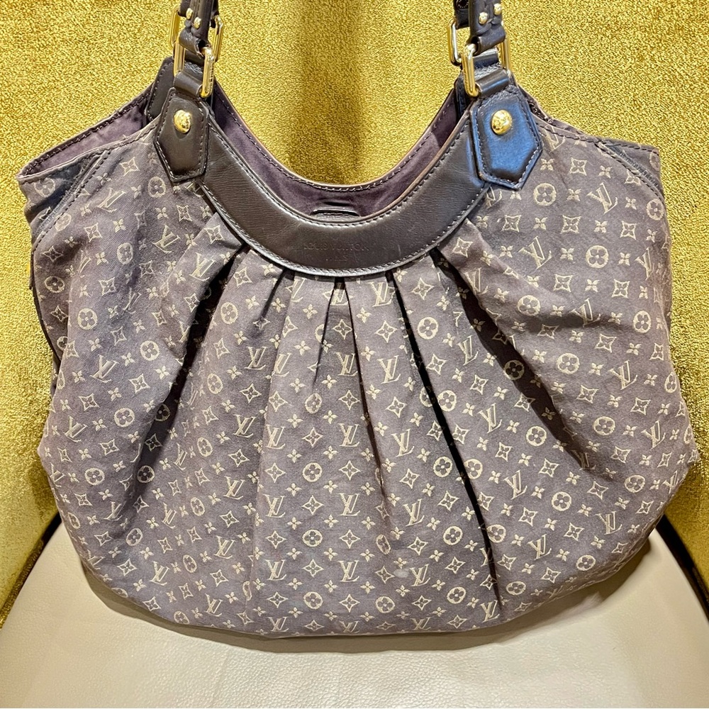 LOUIS VUITTON Fantaisie Monogram Idylle Canvas Fusian XL Hobo Bag - Picture 3 of 9